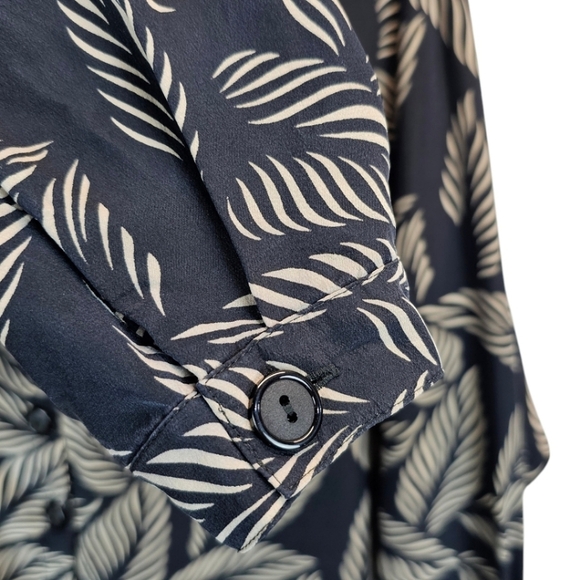 Jeannene Booher Silk Leaf Print Shirt Womens Sz 14 Black Button Up Split Hem - Picture 9 of 12